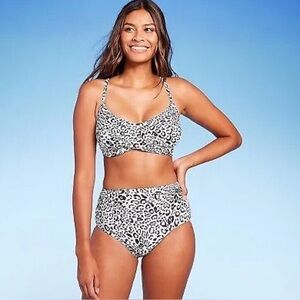 Kona Sol Bikini -Top Medium/Bottom Large - NWOT